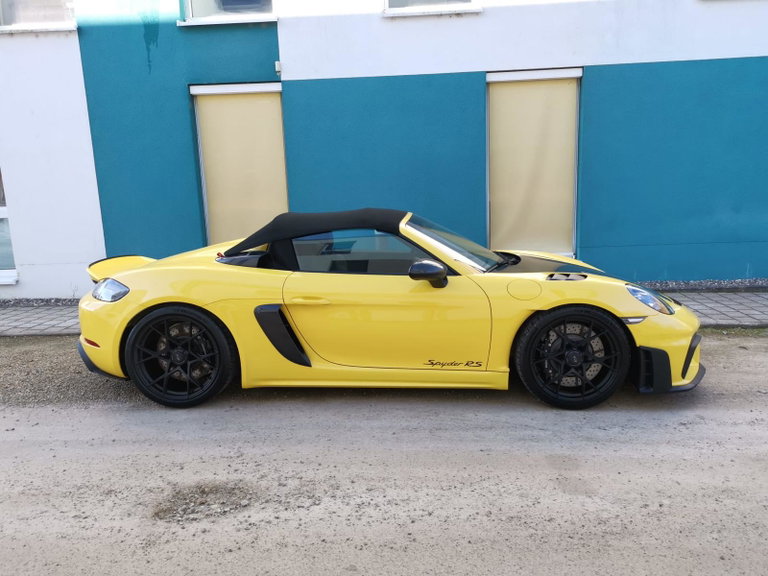 Porsche 718 Spyder RS
