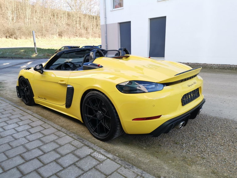 Porsche 718 Spyder RS