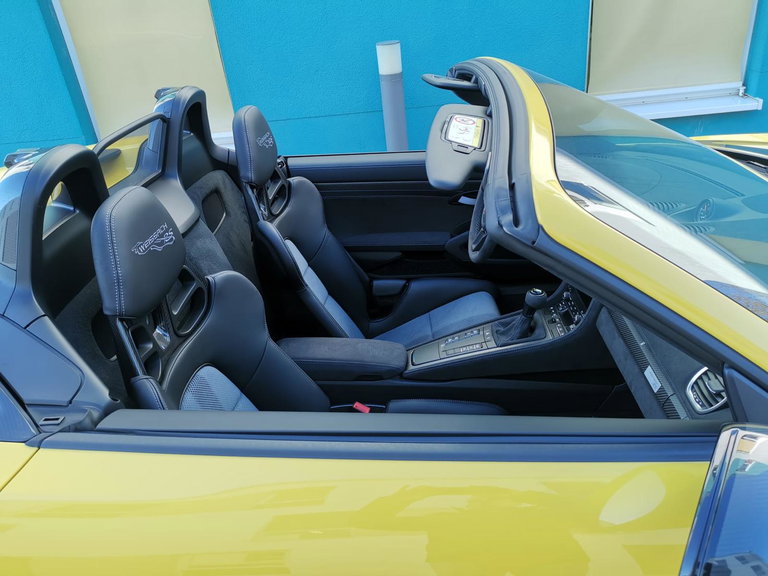 Porsche 718 Spyder RS