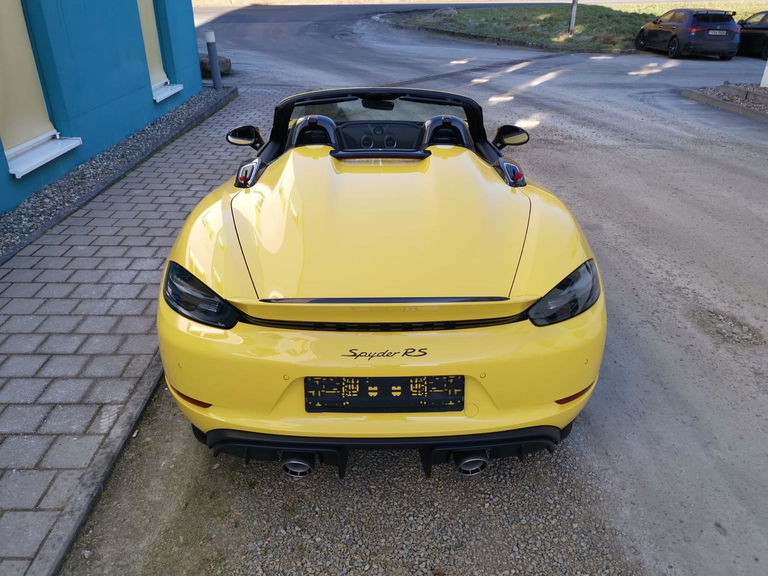 Porsche 718 Spyder RS