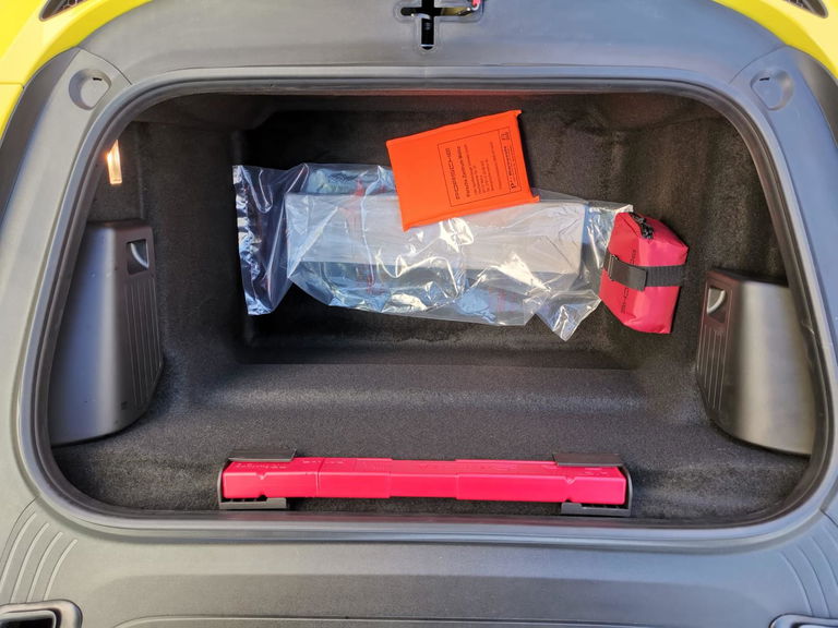 Porsche 718 Spyder RS