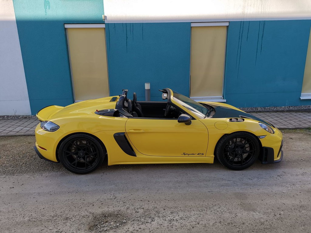 Porsche 718 Spyder RS