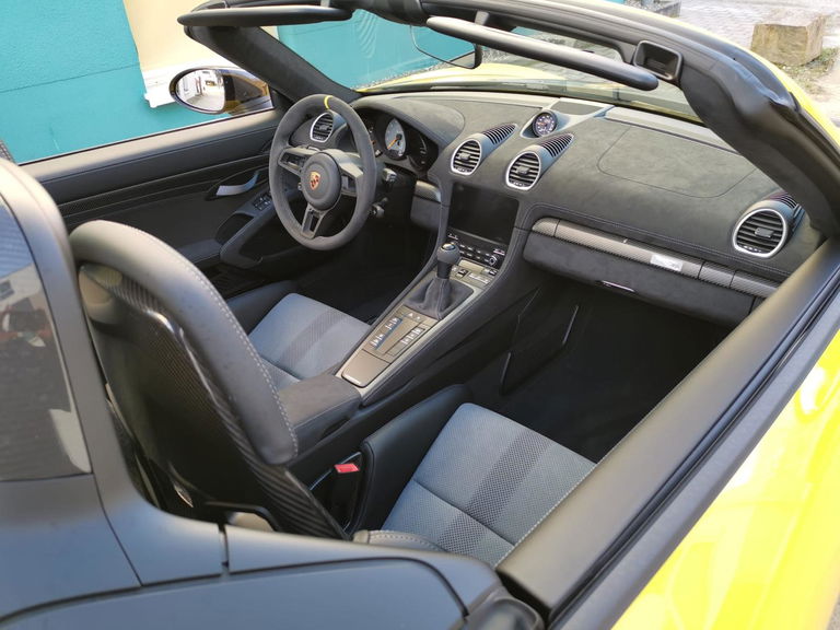 Porsche 718 Spyder RS