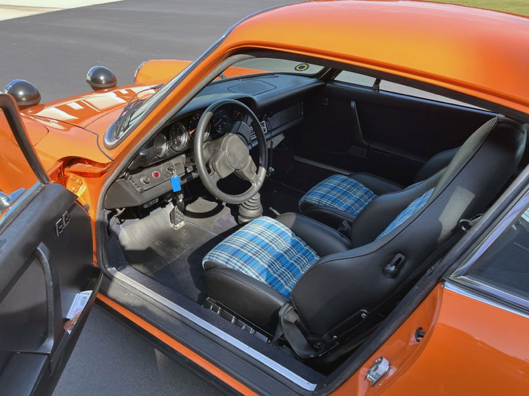 Porsche 911 Carrera 2.7