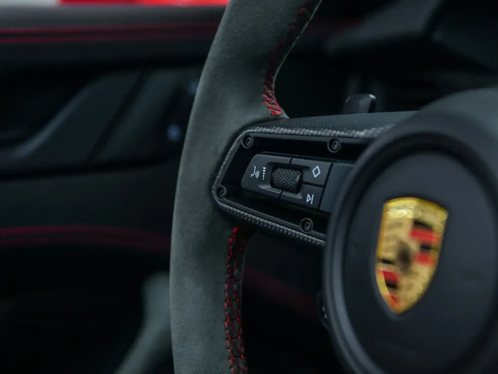 Porsche 992.2 Carrera 4 GTS