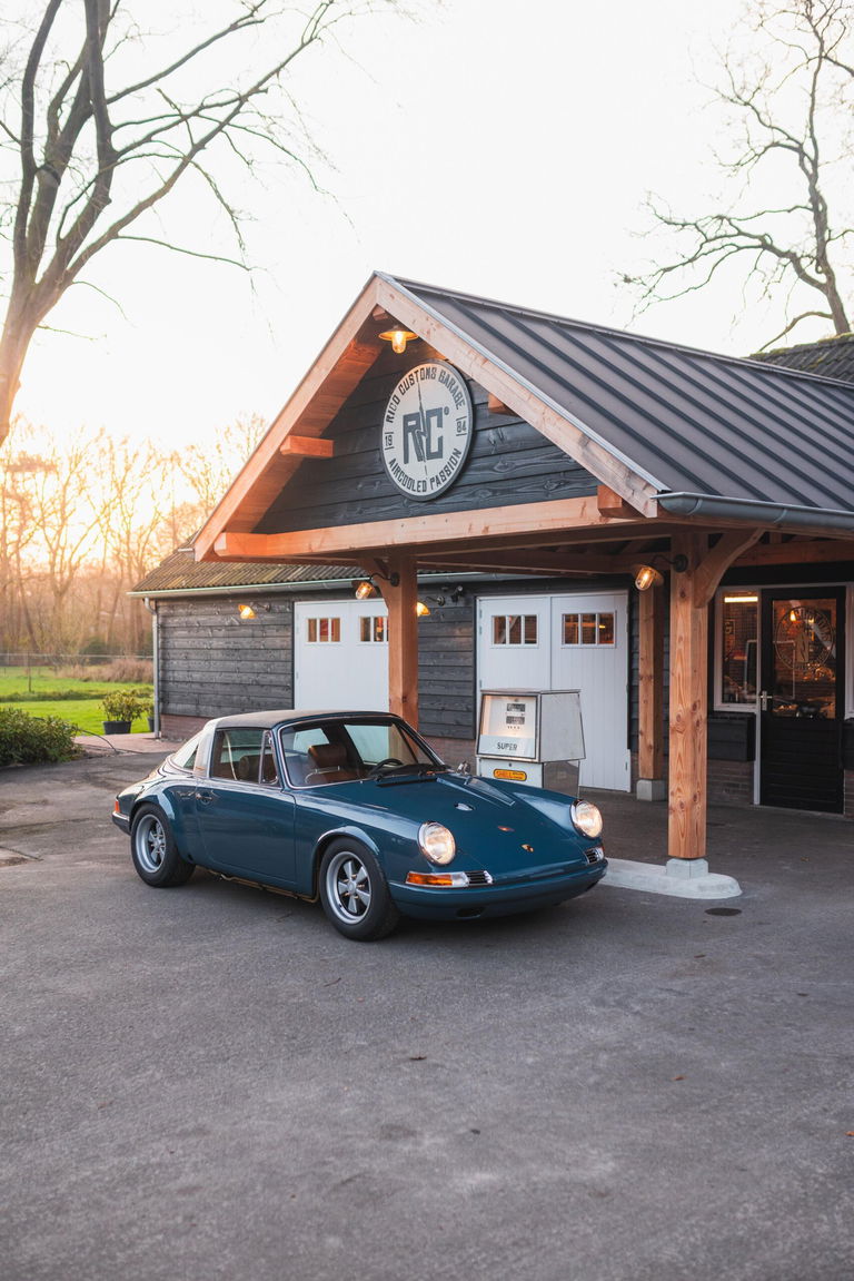 Porsche 911 Backdate