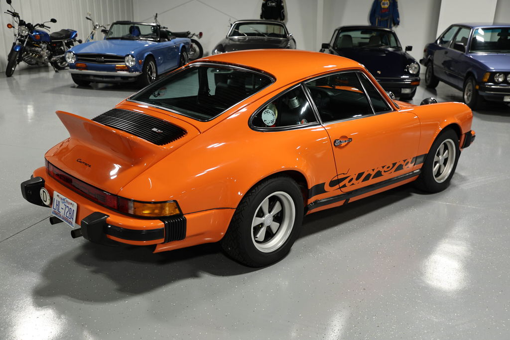 Porsche 911 Carrera 2.7