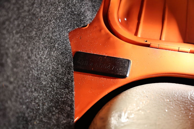 Porsche 911 Carrera 2.7