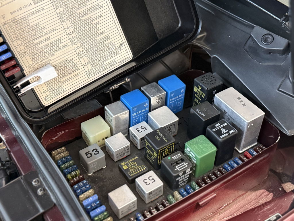 Porsche 944 S2 Cabriolet