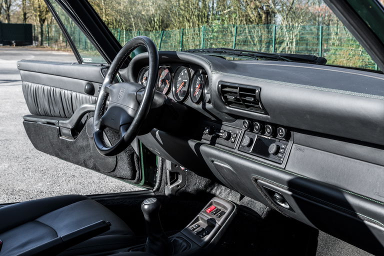 Porsche 993 Carrera 4