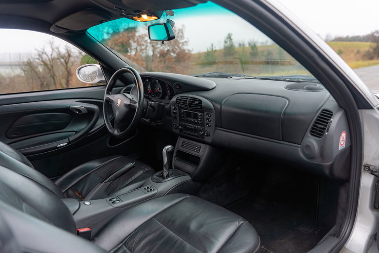 Porsche 996 Carrera 4