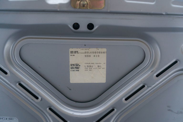 Porsche 996 Carrera 4