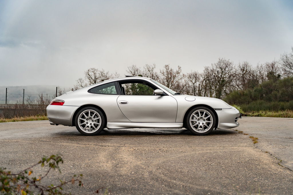 Porsche 996 Carrera 4