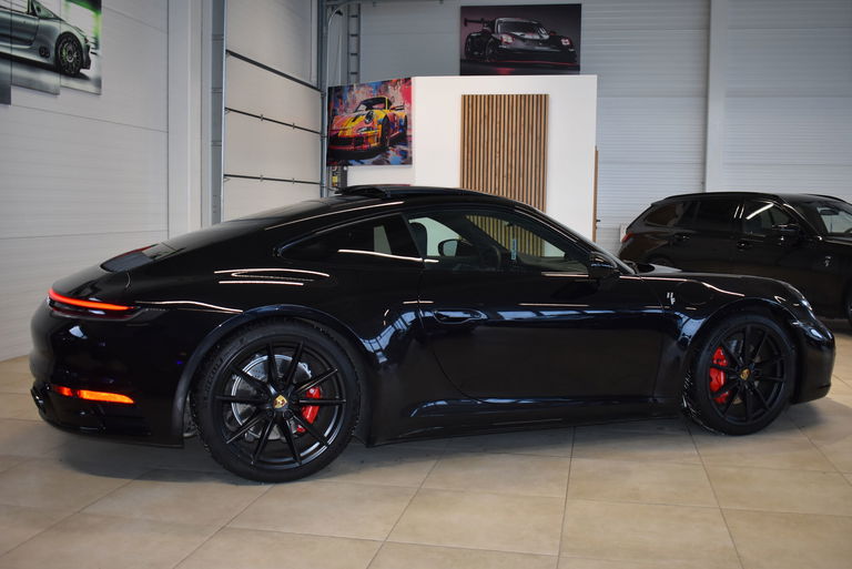 Porsche 992 Carrera 4S