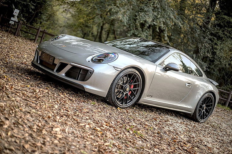 Porsche 991.2 Carrera GTS
