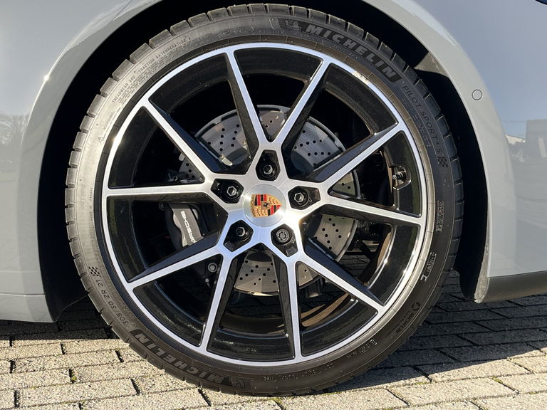 Porsche 992.2 Carrera