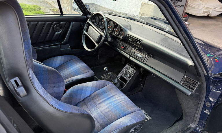 Porsche 911 Carrera 3.2