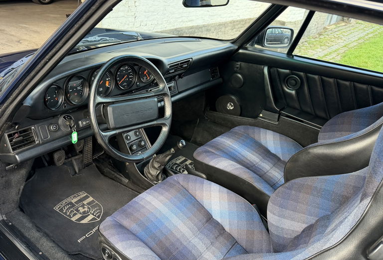 Porsche 911 Carrera 3.2