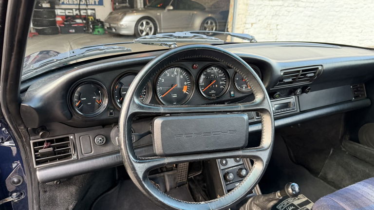 Porsche 911 Carrera 3.2