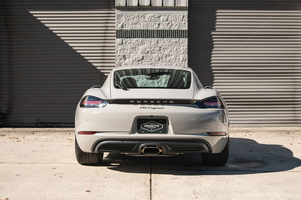 Porsche 718 Cayman
