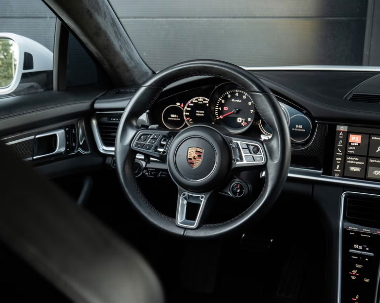 Porsche Panamera Turbo