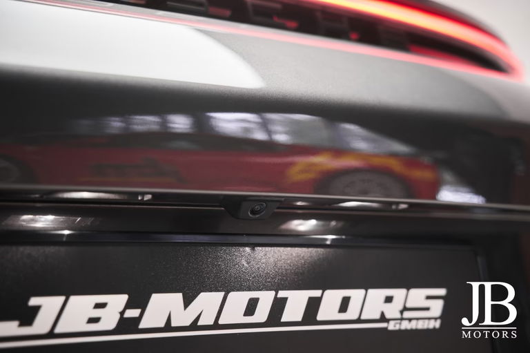 Porsche 992 GT3 Touring