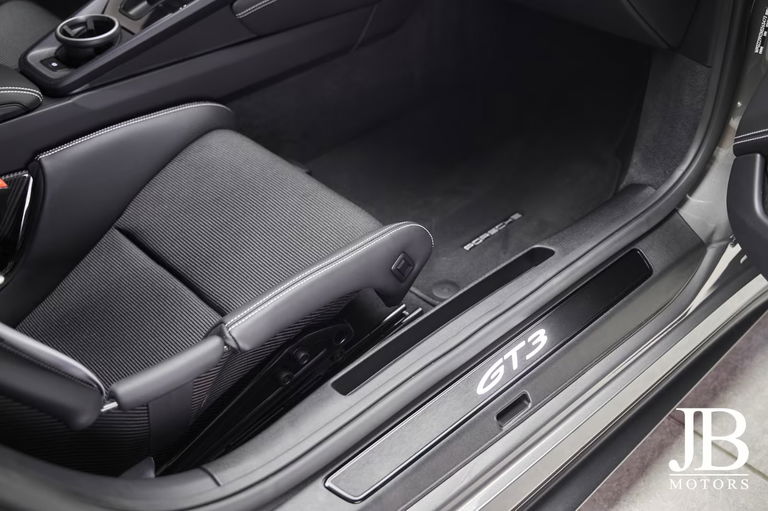 Porsche 992 GT3 Touring