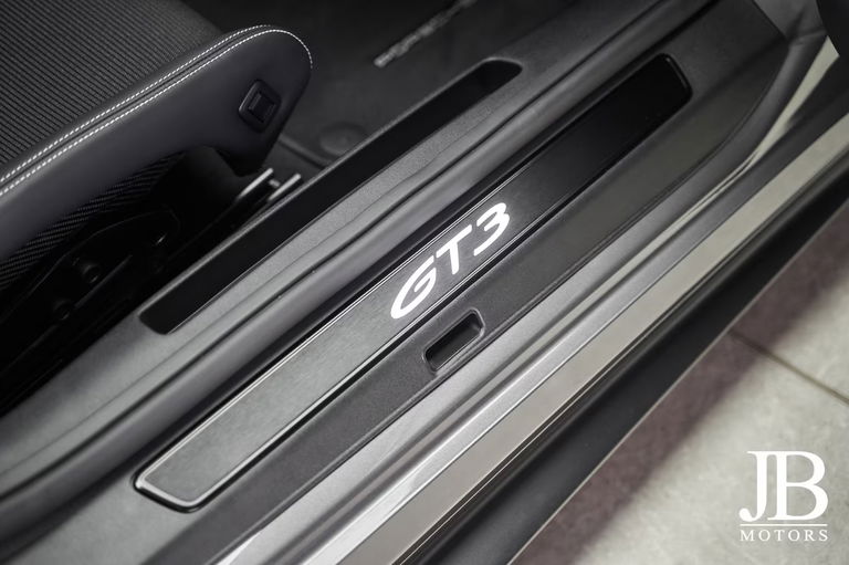 Porsche 992 GT3 Touring