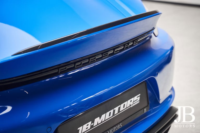 Porsche 718 Spyder RS