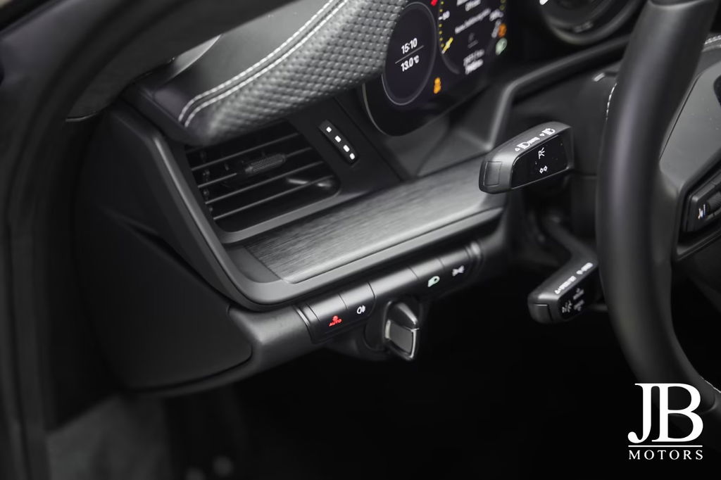 Porsche 992 GT3 Touring