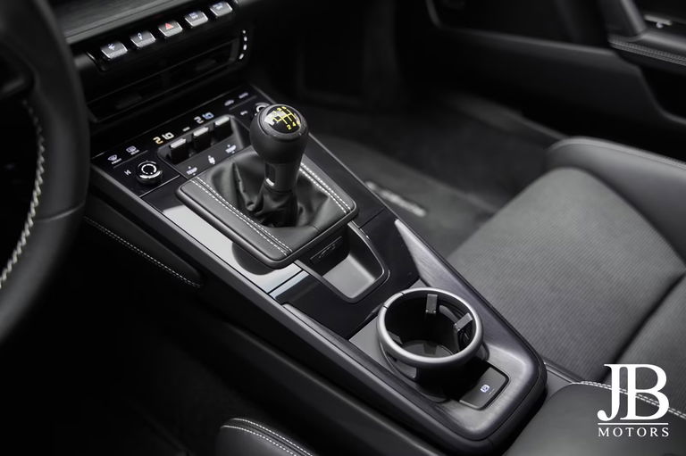 Porsche 992 GT3 Touring