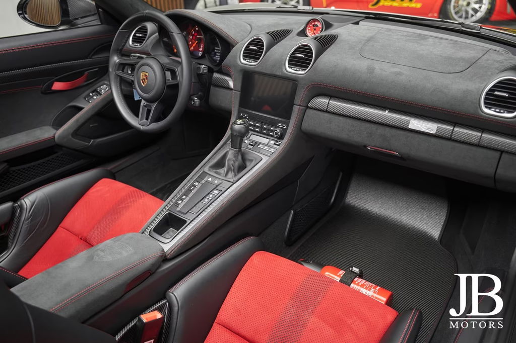 Porsche 718 Spyder RS