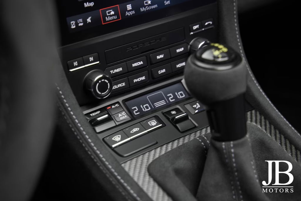 Porsche 718 Spyder RS