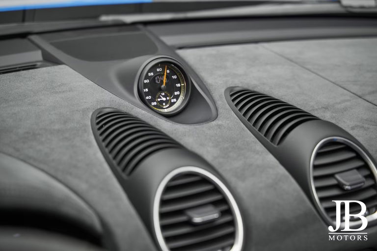 Porsche 718 Spyder RS