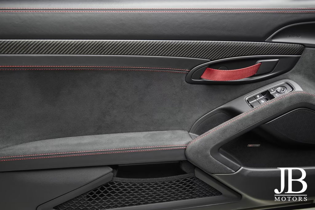 Porsche 718 Spyder RS