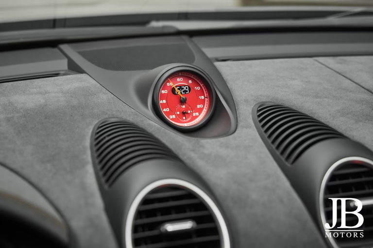 Porsche 718 Spyder RS