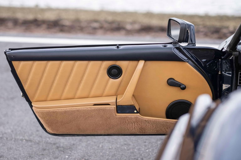 Porsche 911 Carrera 3.2 Speedster (US)