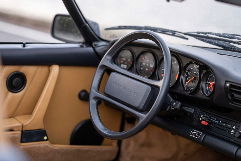 Porsche 911 Carrera 3.2 Speedster (US)