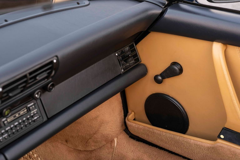 Porsche 911 Carrera 3.2 Speedster (US)