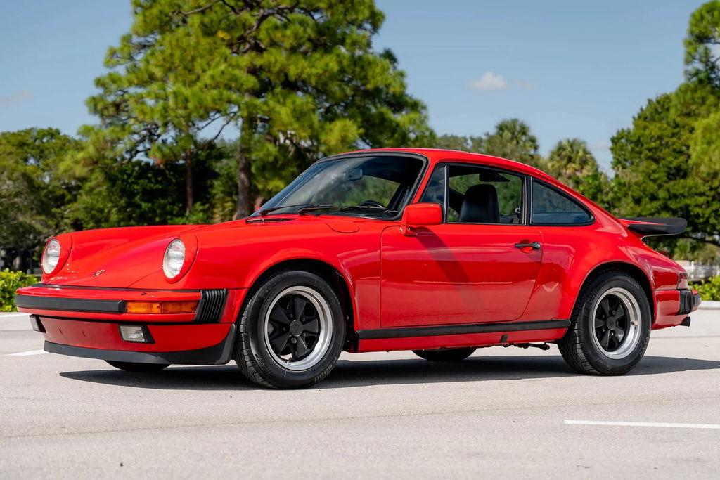 Porsche 911 Carrera 3.2 (US)