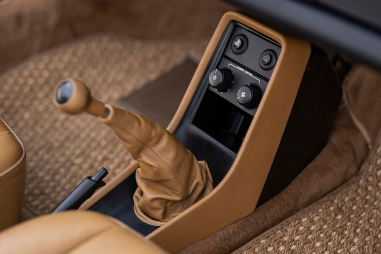 Porsche 911 Carrera 3.2 Speedster (US)