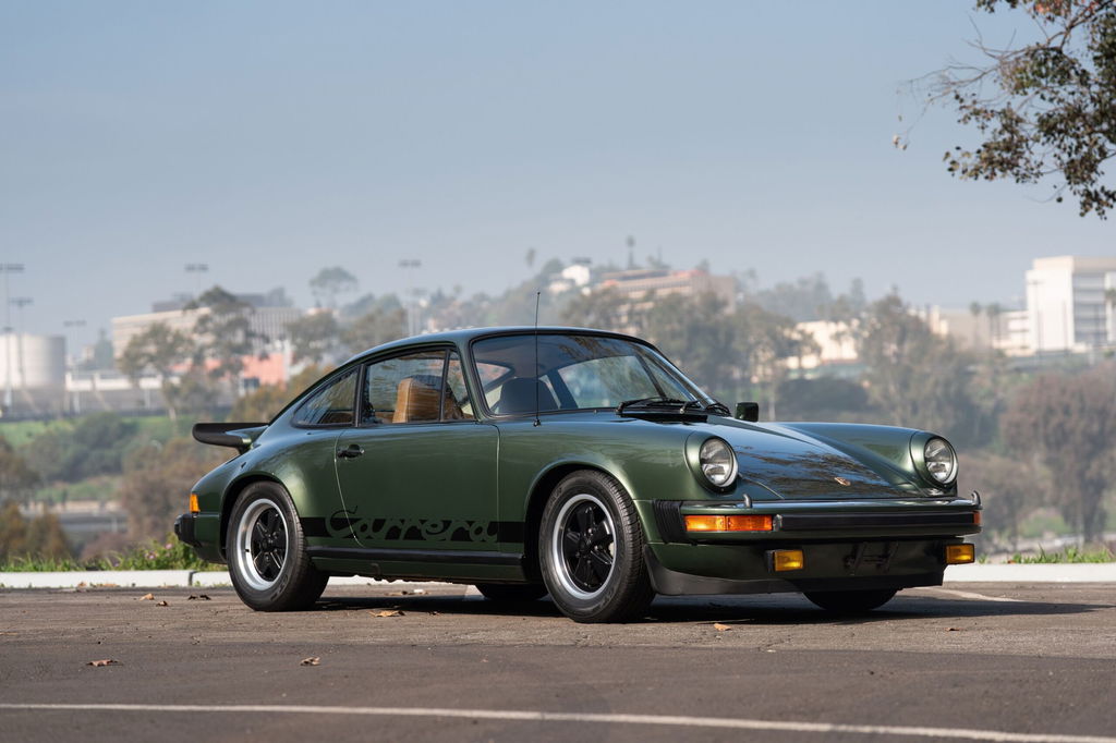 Porsche 911 Carrera 2.7