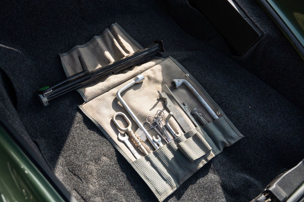 Porsche 911 Carrera 2.7