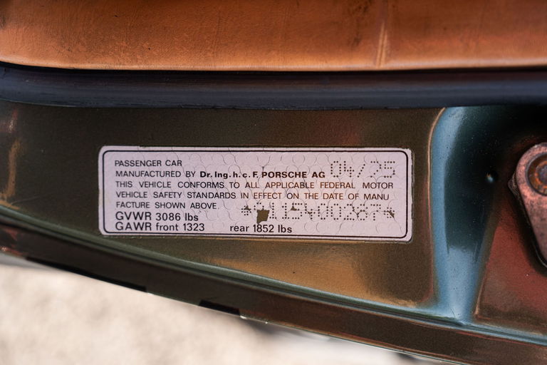 Porsche 911 Carrera 2.7