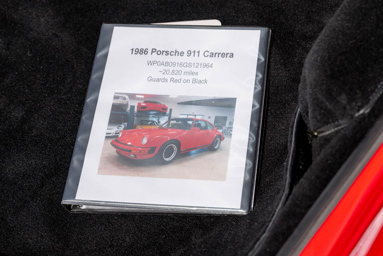 Porsche 911 Carrera 3.2 (US)