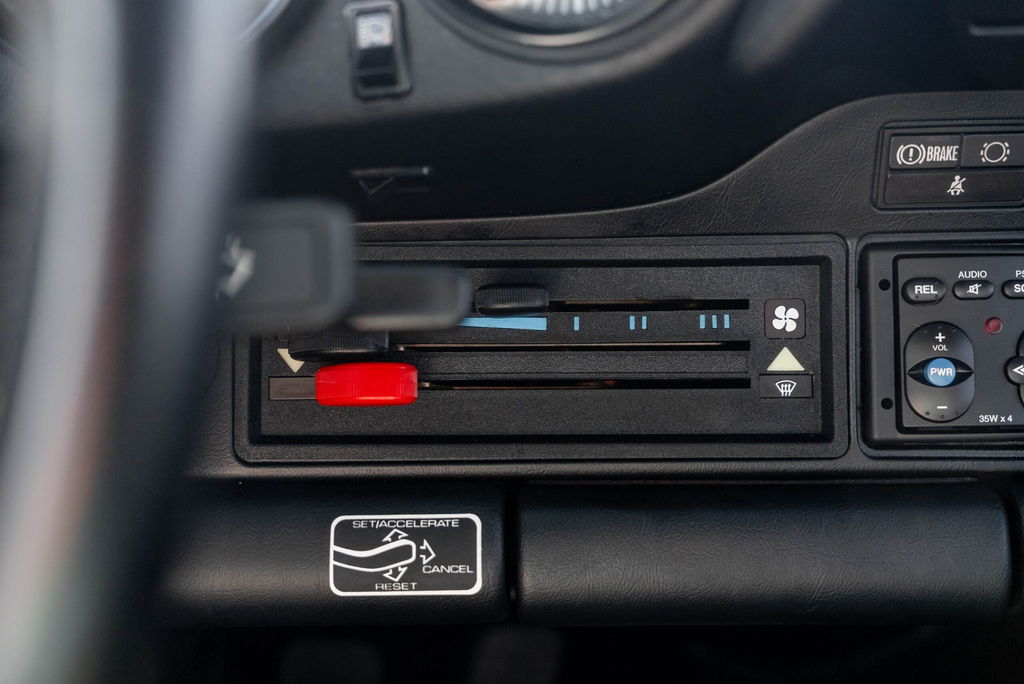 Porsche 911 Carrera 3.2 (US)