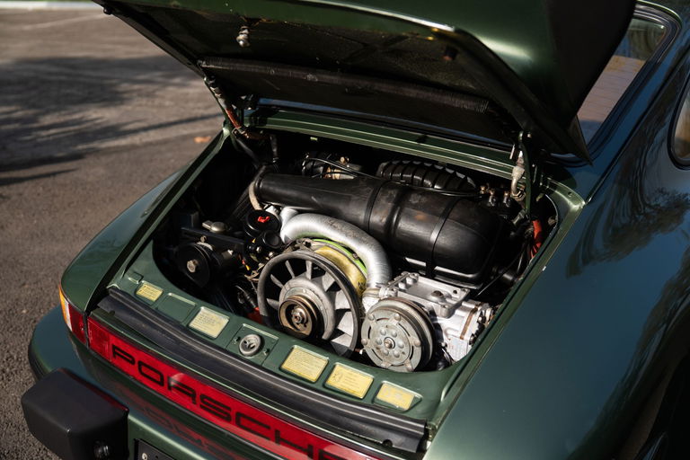 Porsche 911 Carrera 2.7