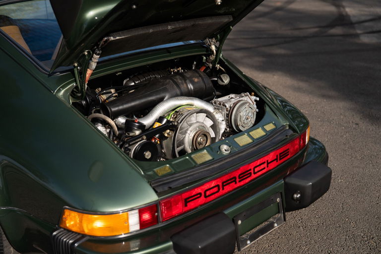 Porsche 911 Carrera 2.7