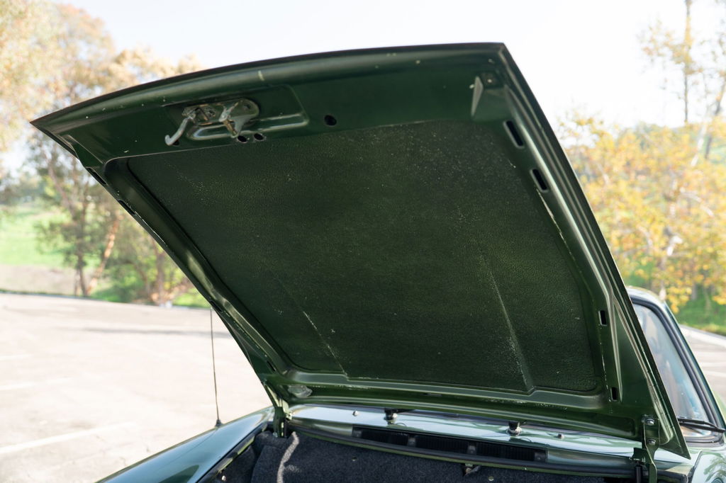 Porsche 911 Carrera 2.7