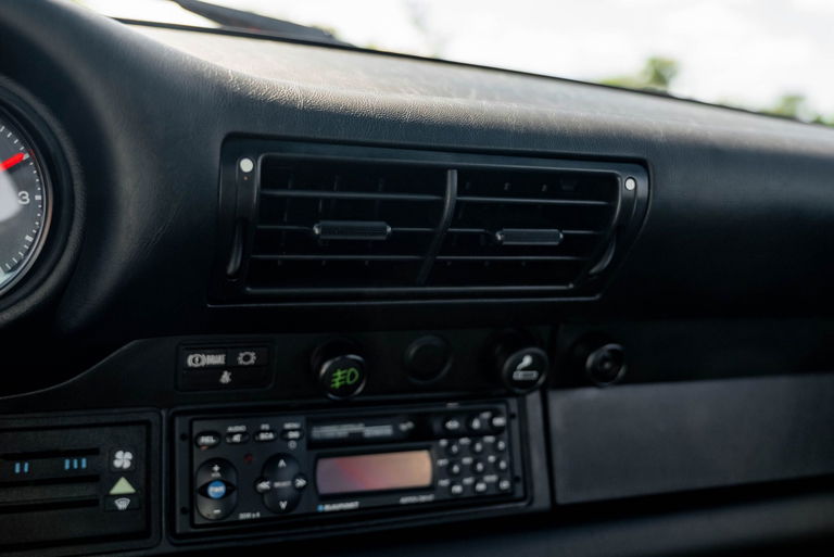 Porsche 911 Carrera 3.2 (US)